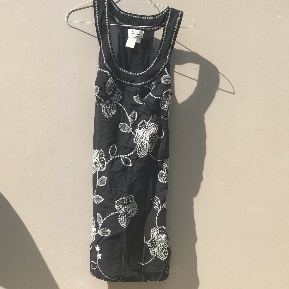 Max Studio Cute Ladies Size Small Dress ❤️